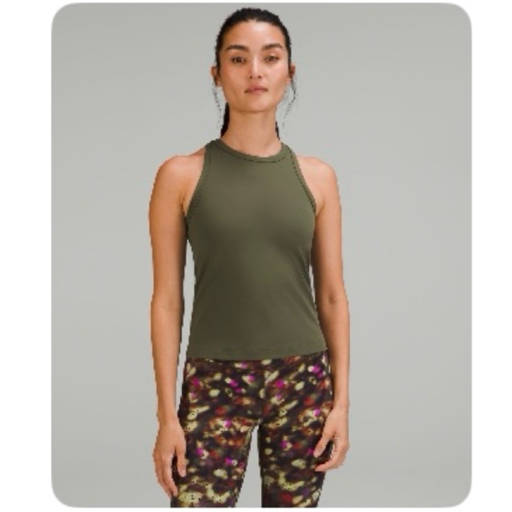 lululemon Align™ Waist-Length Racerback Tank Top
Carob Brown
Size 4